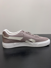 Load image into Gallery viewer, Reebok Mens Athletic Shoes Mens 9
