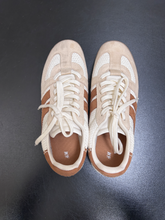 Load image into Gallery viewer, H & M Mens Athletic Shoes Mens 9