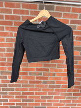 Load image into Gallery viewer, Gym Shark Athletic Top Size Medium
