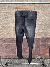 Load image into Gallery viewer, London Fog Pants Size 38
