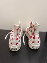 Load image into Gallery viewer, Converse Casual Shoes Womens 6
