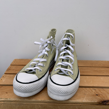 Load image into Gallery viewer, Converse Casual Shoes Womens 7.5
