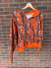 Load image into Gallery viewer, Bdg Sweatshirt Size Large
