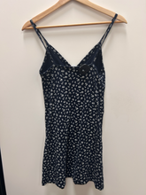 Load image into Gallery viewer, Brandy Melville Dress Size Small

