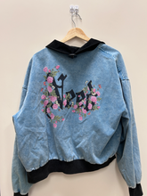 Load image into Gallery viewer, Outerwear Size Large
