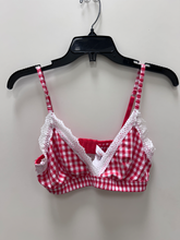 Load image into Gallery viewer, Colsie Tank Top Size Medium

