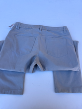 Load image into Gallery viewer, Lulu Lemon Pants Size 33
