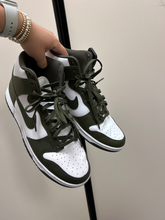 Load image into Gallery viewer, Nike Mens Athletic Shoes Mens 11.5
