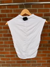 Load image into Gallery viewer, Abercrombie &amp; Fitch Short Sleeve Top Size Extra Small
