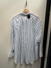 Load image into Gallery viewer, Aerie Long Sleeve Top Size Medium
