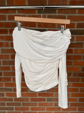 Load image into Gallery viewer, Abercrombie &amp; Fitch Long Sleeve Top Size Extra Small
