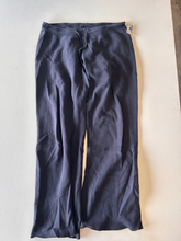 Load image into Gallery viewer, Brandy Melville Pants Size Small

