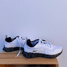 Load image into Gallery viewer, Reebok Mens Athletic Shoes Mens 10.5
