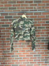 Load image into Gallery viewer, Adidas Sweatshirt Size Small
