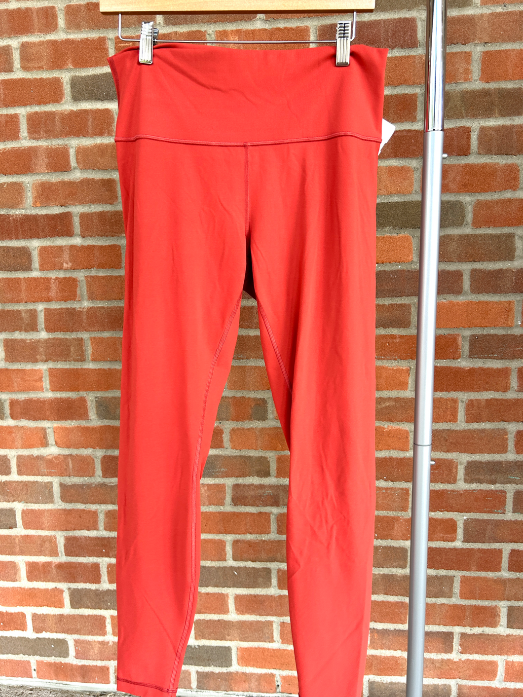 Lulu Lemon Athletic Pants Size 11/12 (31)