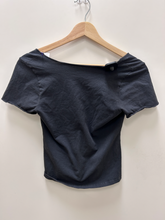 Load image into Gallery viewer, John Galt Short Sleeve Top Size Small
