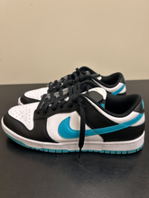 Load image into Gallery viewer, Nike Mens Athletic Shoes Mens 8.5
