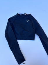 Load image into Gallery viewer, Gym Shark Athletic Top Size Small
