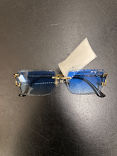 Load image into Gallery viewer, Sunglasses
