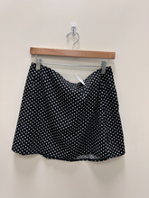 Load image into Gallery viewer, Princess Polly Short Skirt Size 9/10
