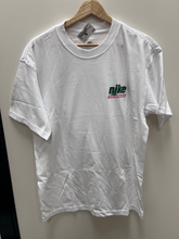 Load image into Gallery viewer, Nike T-shirt Size Small
