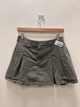 Load image into Gallery viewer, Abercrombie &amp; Fitch Short Skirt Size Small
