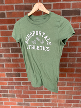 Load image into Gallery viewer, Aeropostale Short Sleeve Top Size Medium
