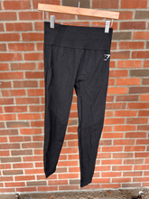 Load image into Gallery viewer, Gym Shark Athletic Pants Size Medium

