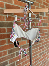 Load image into Gallery viewer, Billabong Womens Swimwear Size Large
