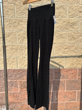 Load image into Gallery viewer, Tna Athletic Pants Extra Extra Small
