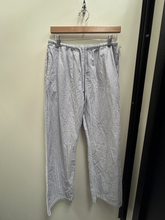 Load image into Gallery viewer, Brandy Melville Pants Size Small
