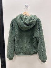 Load image into Gallery viewer, Lulu Lemon Heavy Outerwear Size Small
