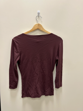 Load image into Gallery viewer, Long Sleeve Top Size Medium
