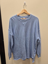 Load image into Gallery viewer, Aerie Long Sleeve Top Size Small
