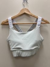 Load image into Gallery viewer, Sports Bra Size Medium
