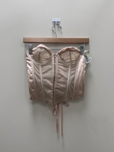 Load image into Gallery viewer, Forever 21 Tank Top Size Medium
