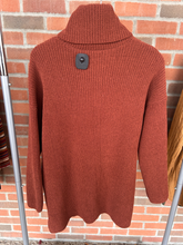 Load image into Gallery viewer, Abercrombie &amp; Fitch Sweater Size Small
