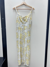 Load image into Gallery viewer, Monteau Maxi Dress Size Medium
