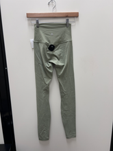 Load image into Gallery viewer, Lululemon Athletic Pants Size Small
