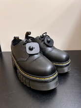 Load image into Gallery viewer, Dr Martens Boots Womens 7
