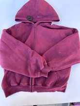 Load image into Gallery viewer, Aritzia Sweatshirt Size Medium
