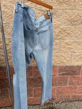 Load image into Gallery viewer, Madewell Denim Size 13/14 (32)
