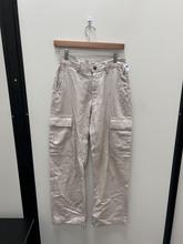 Load image into Gallery viewer, Cotton On Pants Size 2 (26)
