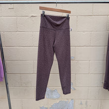 Load image into Gallery viewer, Offline Athletic Pants Size Large
