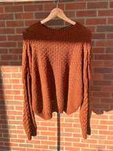 Load image into Gallery viewer, Double Zero Sweater Size Large
