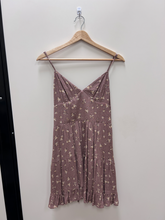 Load image into Gallery viewer, Garage Dress Size Small
