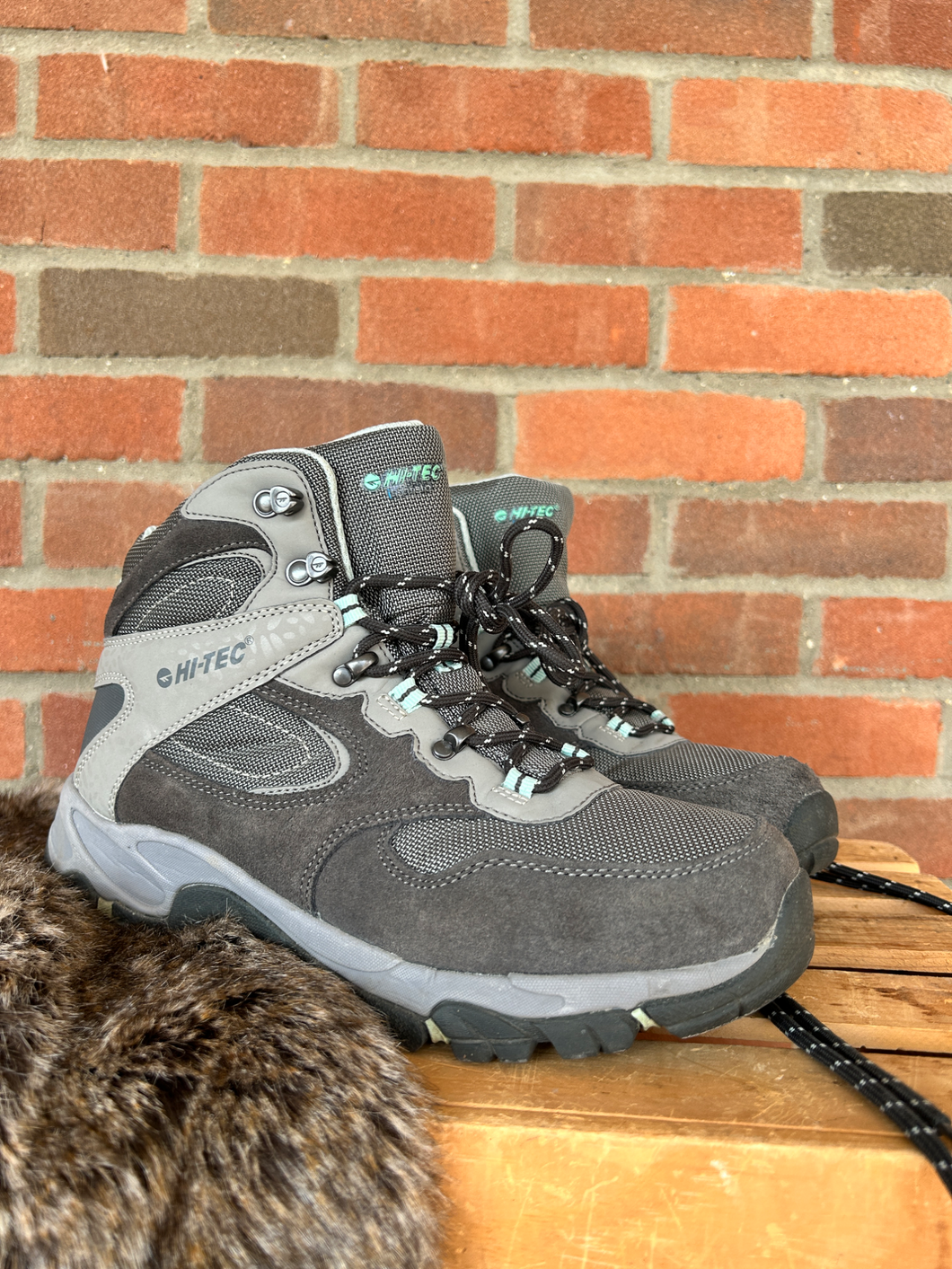 Boots Womens 8.5