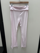 Load image into Gallery viewer, Pants Size Medium
