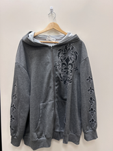 Load image into Gallery viewer, Sweatshirt Size Extra Large
