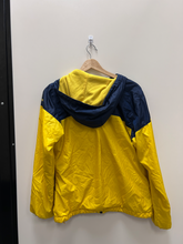 Load image into Gallery viewer, Columbia Outerwear Size Medium
